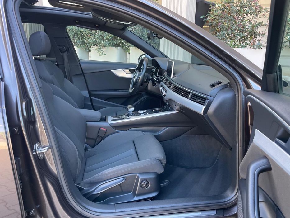 AUDI A4 2.0TDI 150CP Automat 2017/09 EURO-6 *Panoramic-Ceasuri FULL Plasma-Faruri Matrix-Semnalizari dinamice-ACC Distronic Plus-Stare Impecabila*TOP