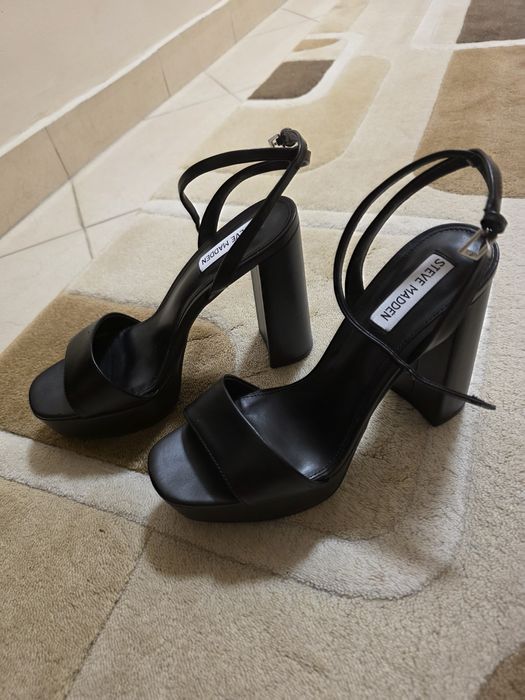 Сандали Steve Madden