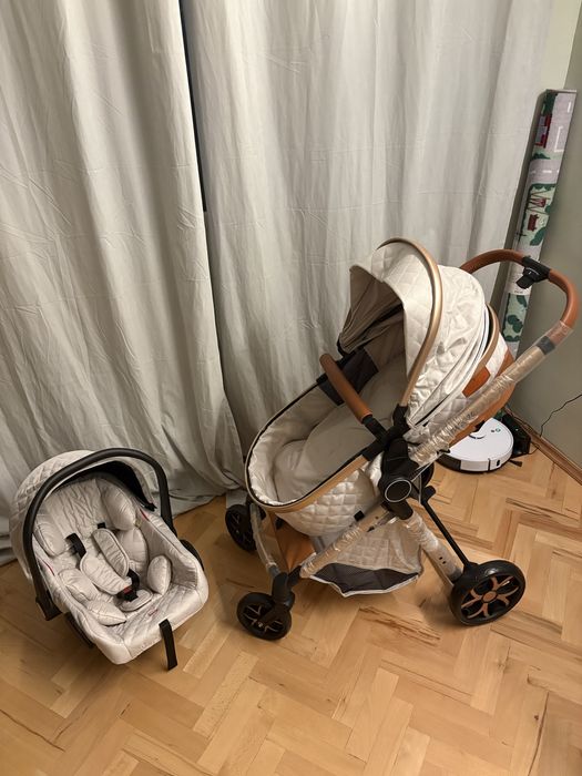Нова бебешка количка 3 в 1 със столче за кола