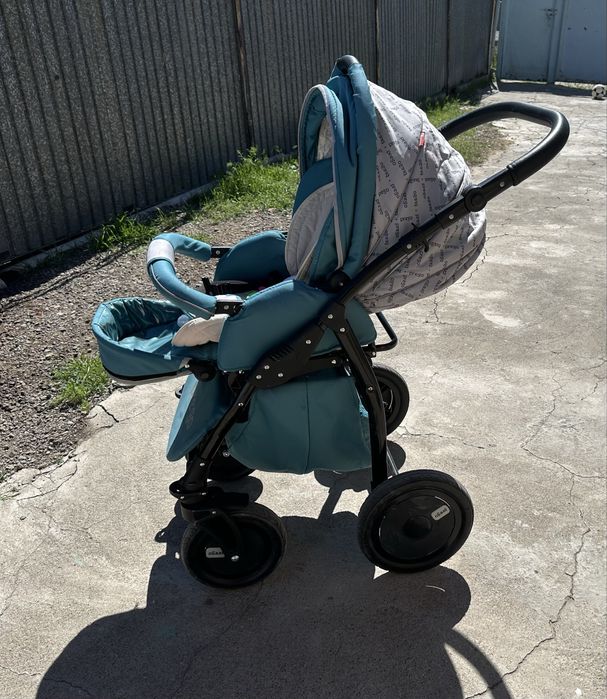 Продам детскую коляску