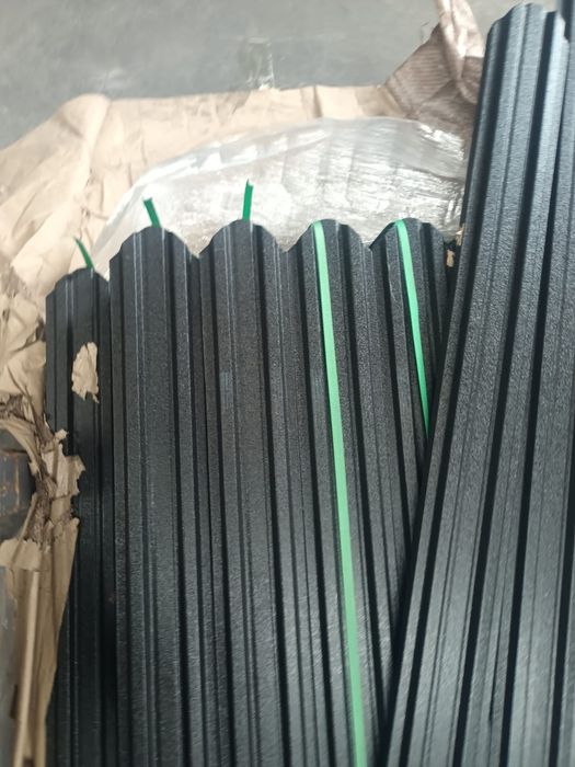 Vând sipca metalica de gard