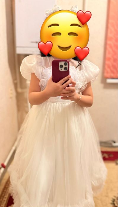 Продам белое платье на девочку размер 130-150