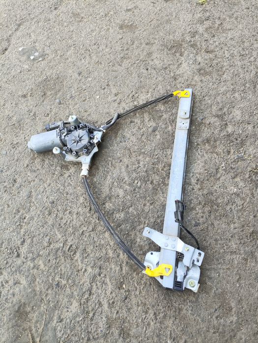 Стеклоподъёмник пер лев