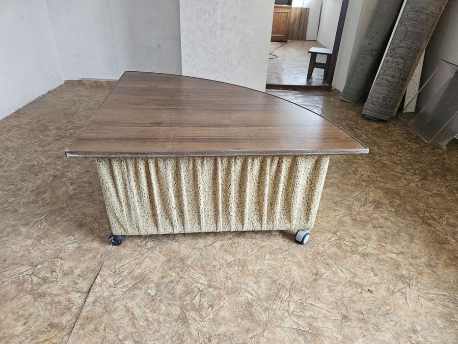 Продается диван.