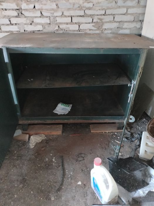 Продам Стол слесарный