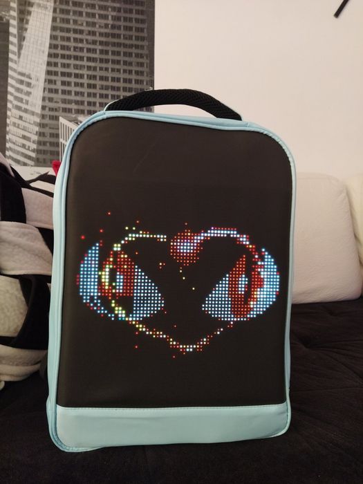 Ученическа Smart LED раница.