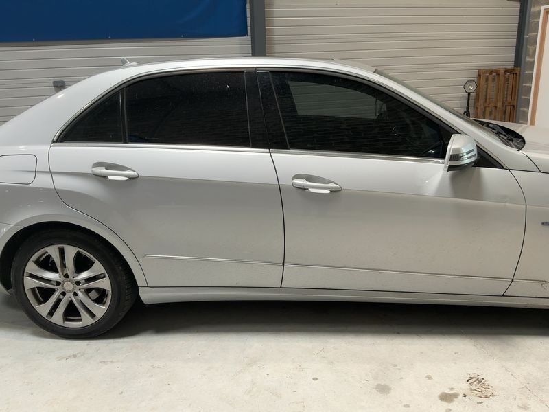 Mercedes-Benz E-Klasse E 220 CDI BlueEfficiency Avantgarde 2012
