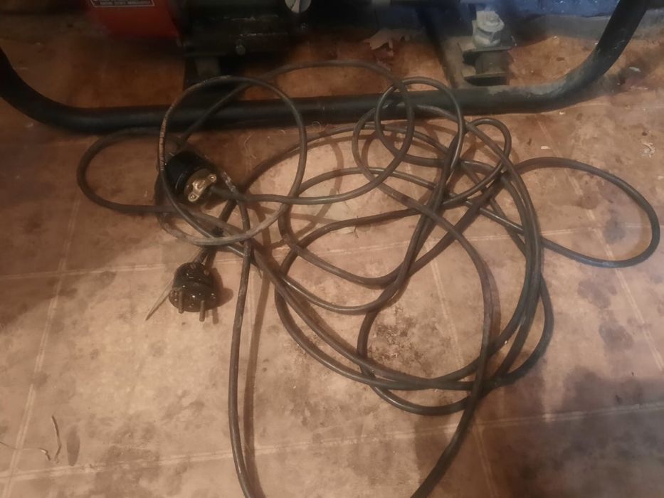 Бензиновый генератор