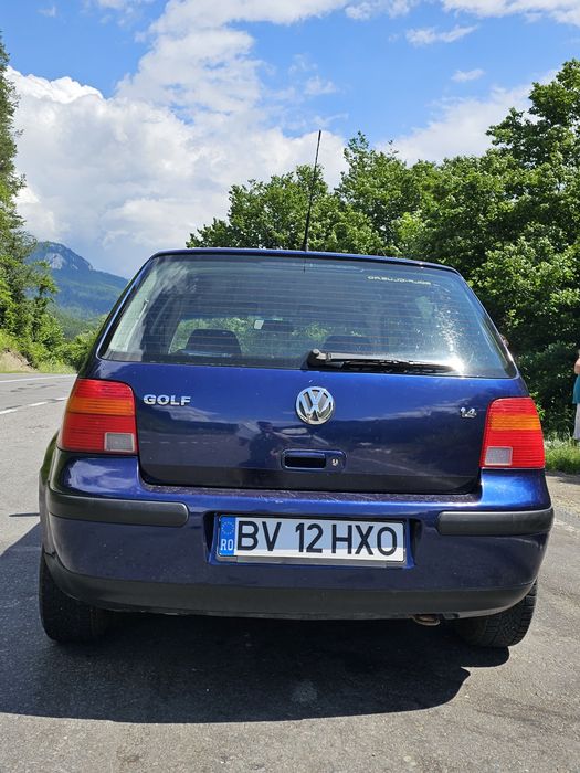 Vând Golf 4 an 2003
