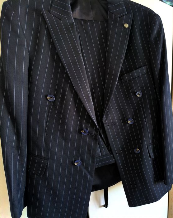 Классический костюм