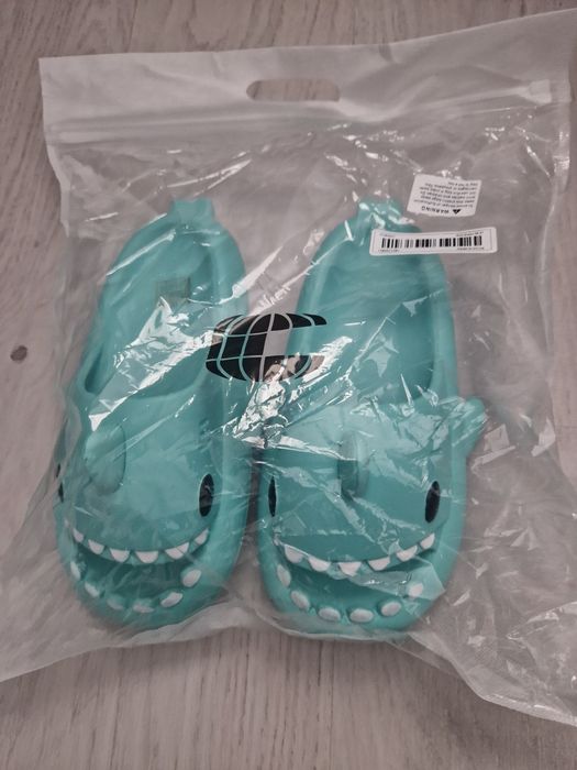 Papuci comfy shark / rechini unisex - mărimea 38