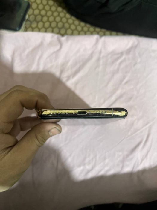 Iphone 11 pro max 256tali