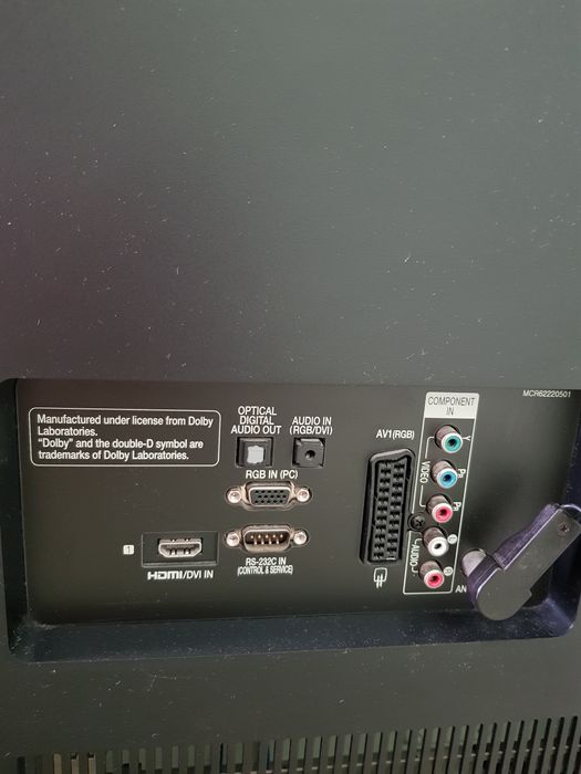 Телевизор LG с подставкой