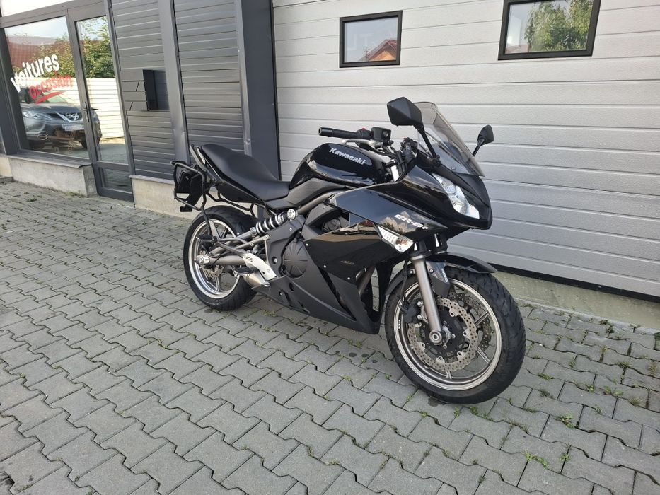 Moto M Parts Ploiesti vinde Kawasaki Er 6 F Abs model 2009 cu putini km. Inmatriculata