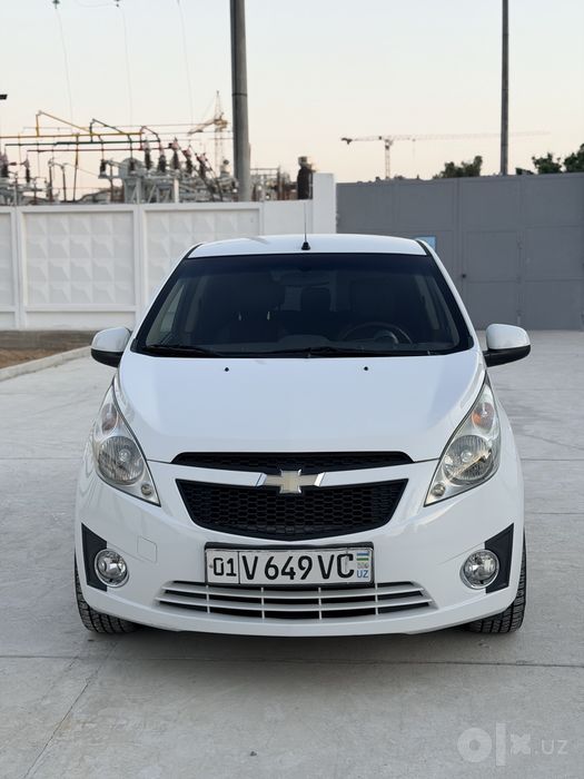spark sotiladi 2015 yil 111000 km faqat binzinda yurgan