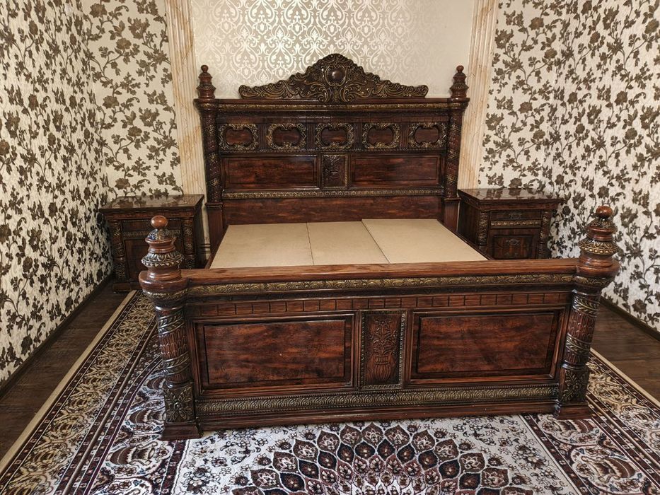 Кровать 2та тумбочка билан