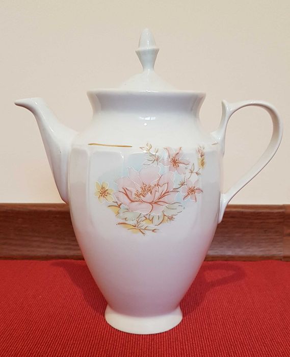 Vand ceainic-cafetiera si bol portelan.