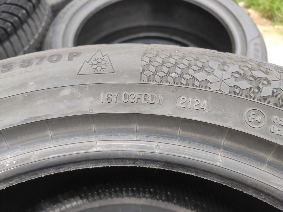 2бр Зимни гуми 215 60 17 - Continental - DOT 2024