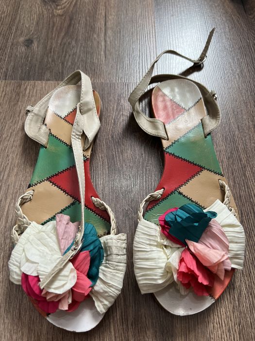 Продаю обувь 39,40р