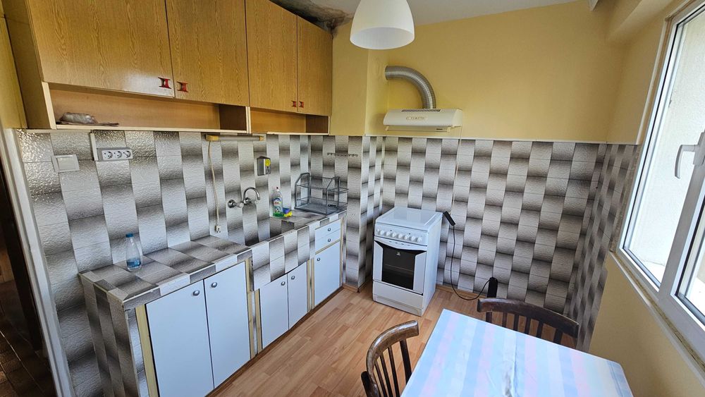 Дава се под наем Тристаен апартамент в Разград, Орел - 78 кв.м за 204 € - Снимка #9