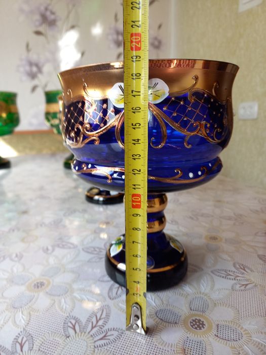 Продаются вазы парные.