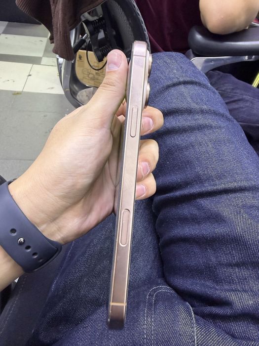 16 pro max  512 GOLD