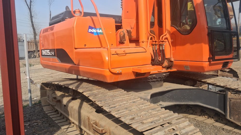 Гусеничный экскаватор Doosan