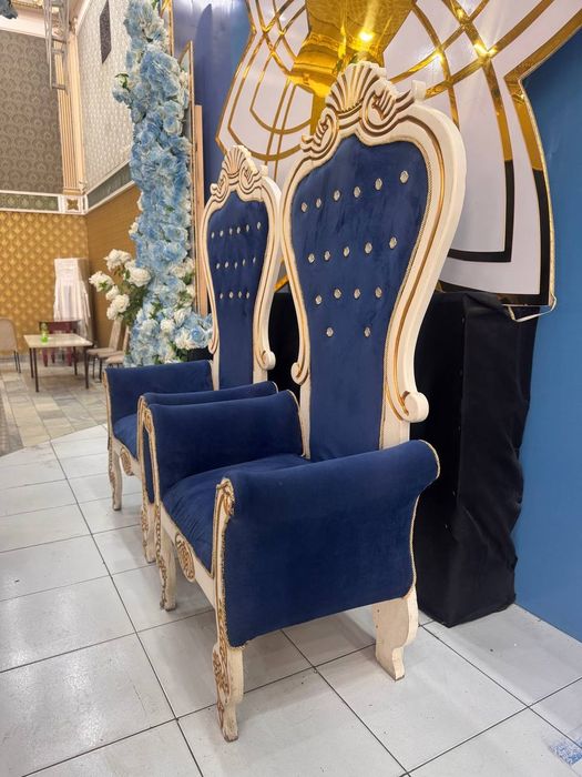 Kelin kiyov saxnasi va stol stuli sotiladi