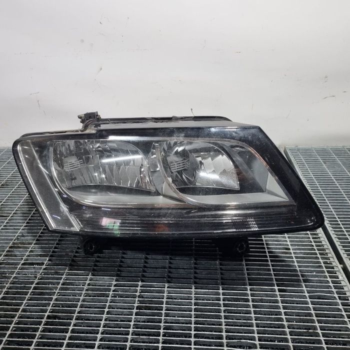 Far Dreapta AUDI Q5 2008 - 2015 SUV 4 Usi (1485) Fara xenon