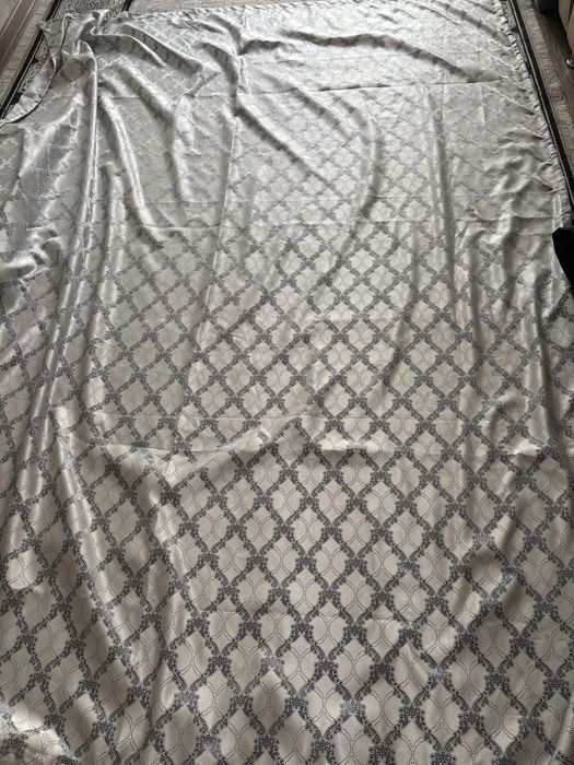 Продам шторы 2 шт