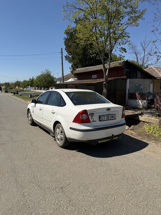 vand sau schimb cu triciclu ford  focus