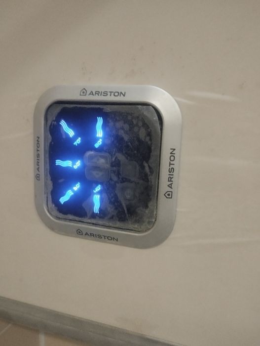 Водонагреватель электрический Ariston