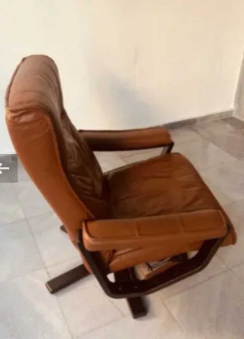 Ретро кресло естествена кожа /масивно дърво