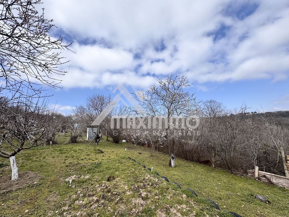 Парцел в Варна-м-т Боровец - юг площ 1200 цена 59900