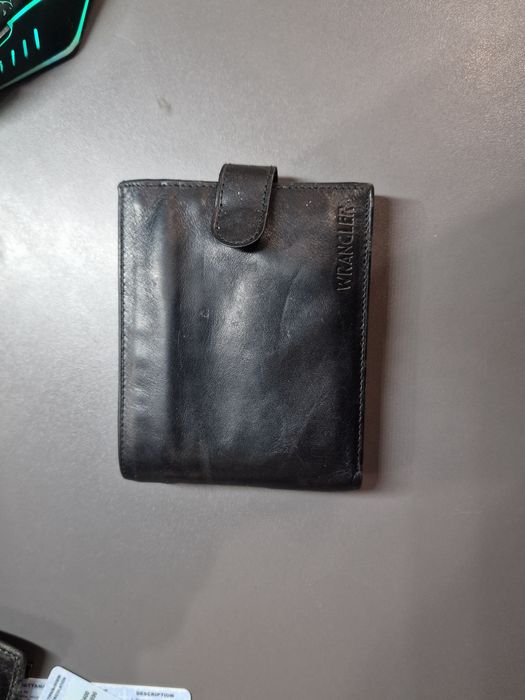 Продам портмоне кожаное