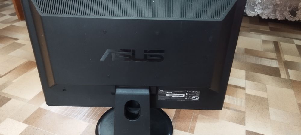 Монитор ,ASUS б/у в хорошем состоянии.