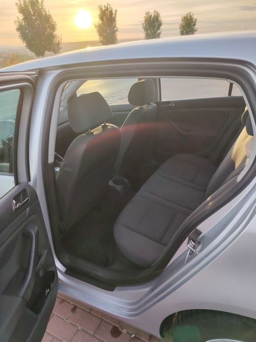 Autoturism Golf 5