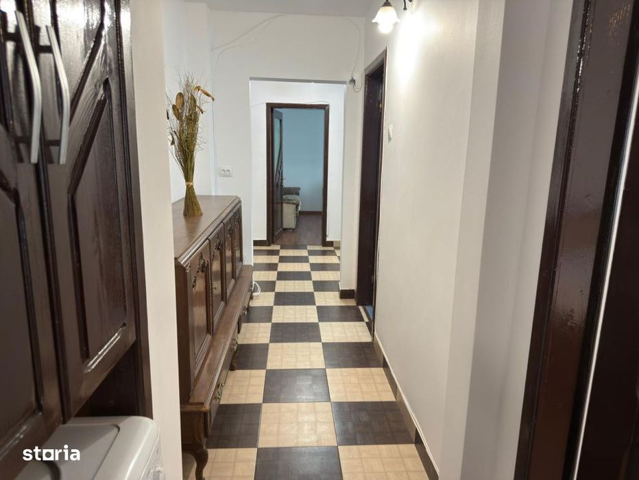 Apartament cu 3 camere, 62 mp, zona Republicii