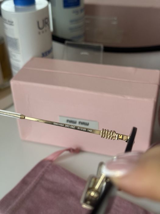 Овални очила MiuMiu