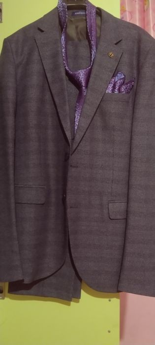 Стильный классический костюм