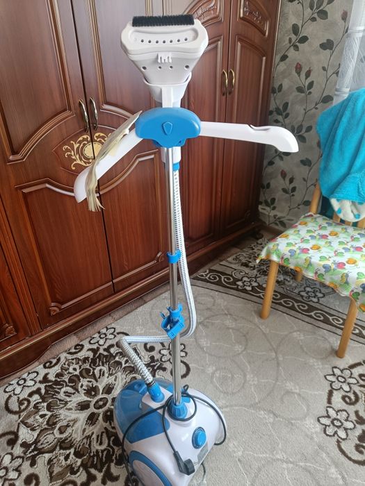 Вертикальный отпариватель для одежды