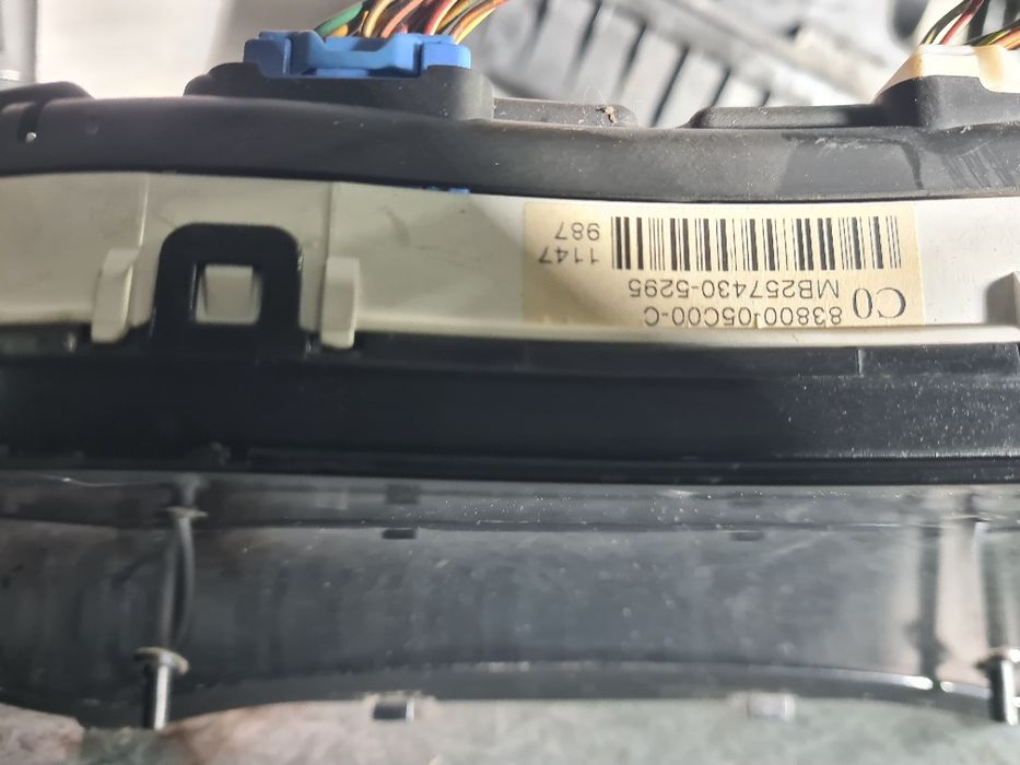 Radio cd, bloc manete semnalizări,spira volan, carcasă filtru aer Toyota t25 ,motor 2.0 crdi