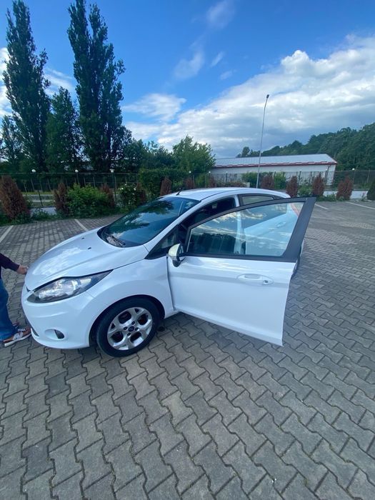 FORD Fiesta 2010 — imagine 2