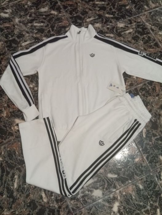 Trening adidas din bumbac ! Calitate premium!