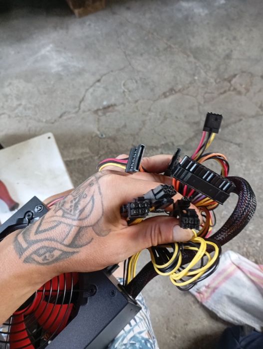 Urgent Vând sursa Modulara MarsGaming MPII 850