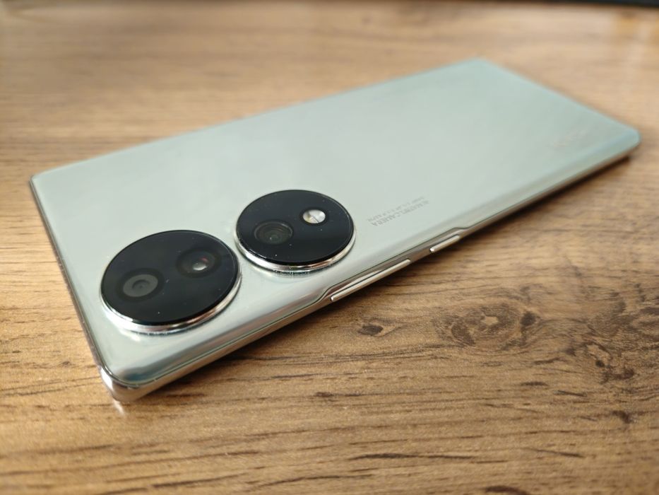 Продам Honor 70.