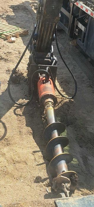 Колёсный экскаватор Хундай 180