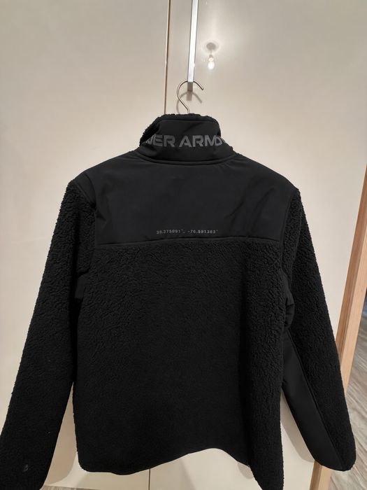 Курточка от Under Armour
