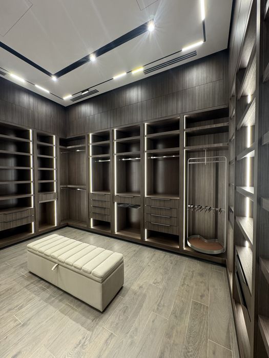 Продаётся Шикарный Hi-Tech дом.