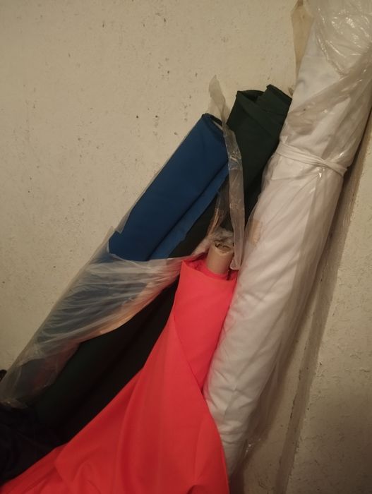 Продавам макари , платове и други